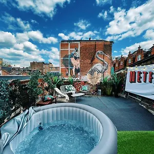 pool-cinema-brick-lane-shoreditch.cambridgehotelsuk.com/